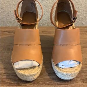 Like New Treasure and Bond Wedge Sandals